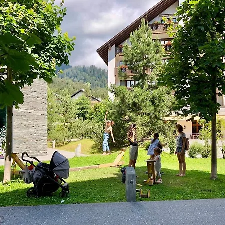 I På 72 M². Soveværelser: 1. Private Badeværelser: 2. Lejlighed *
