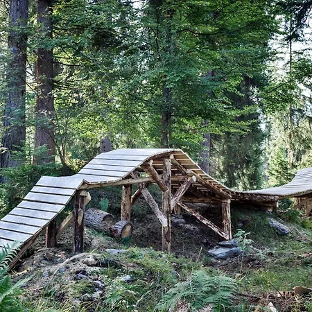 I På 72 M². Soveværelser: 1. Private Badeværelser: 2. Lejlighed Laax