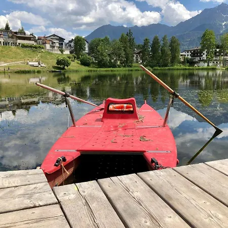 I På 72 M². Soveværelser: 1. Private Badeværelser: 2. Laax