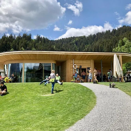 Di 72 M² Con 1 Laax